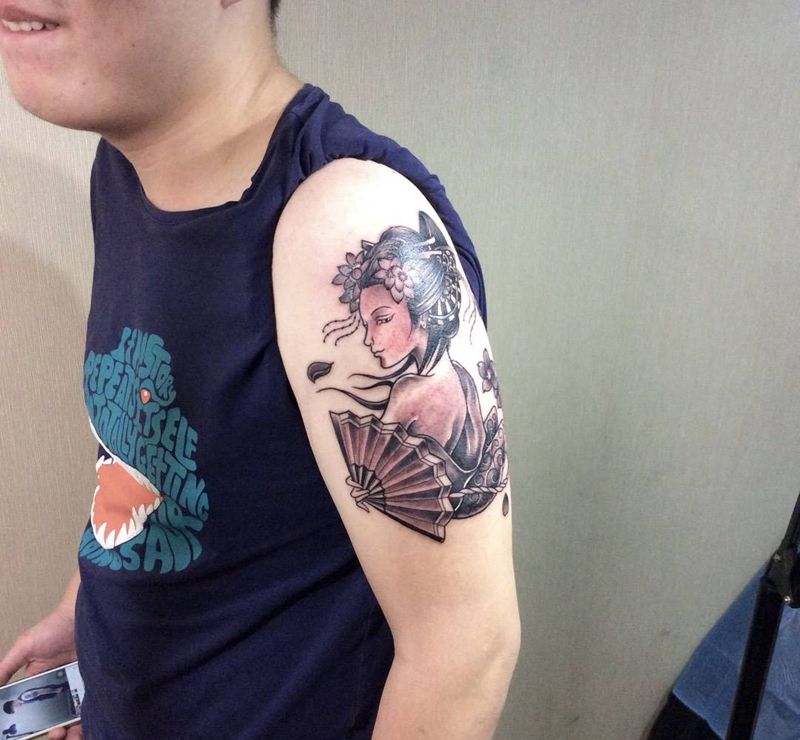 艺姬纹身图片_成品手臂传统人物纹身图案