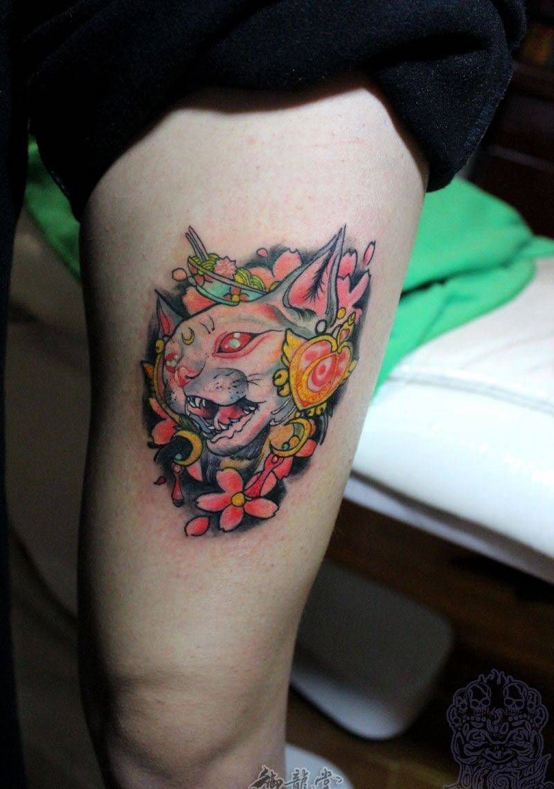 长沙御龙堂纹身作品纹身图片_成品颈部腿部清新纹身图案