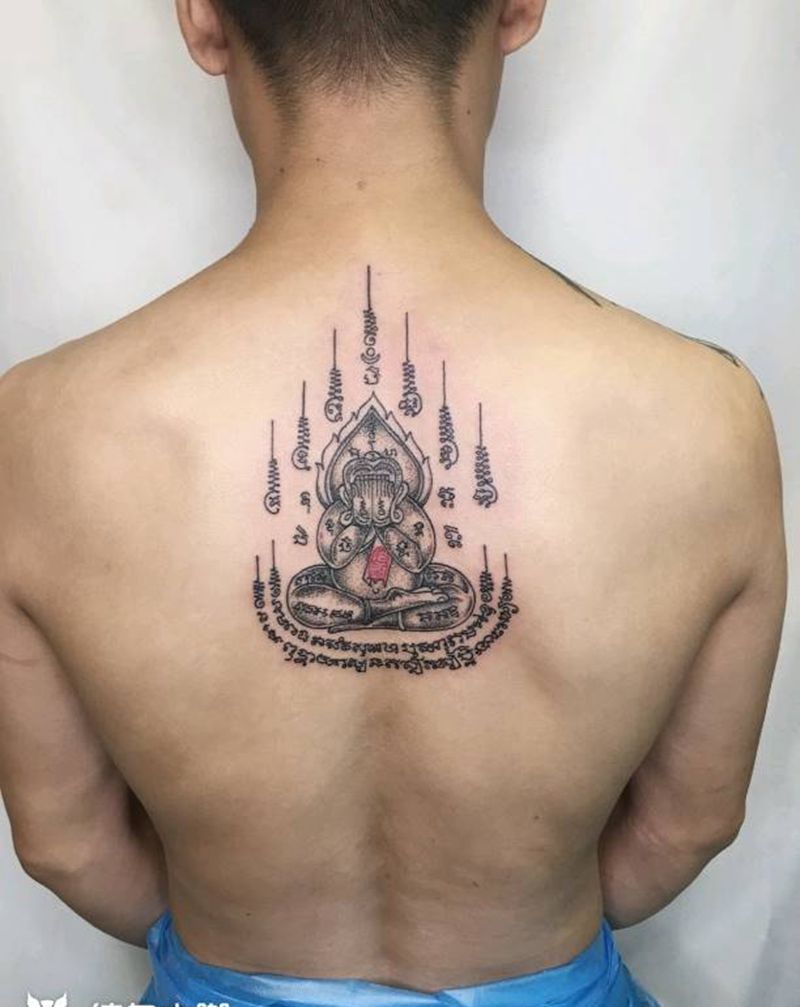 仿个泰国刺符纹身图片_背部点刺纹身图案