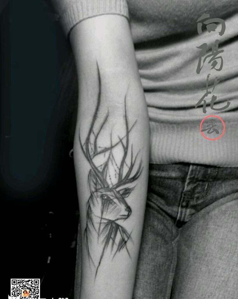 鹿纹身图片_手臂鹿速写纹身图案
