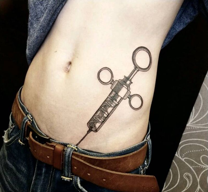 注射器纹身图片