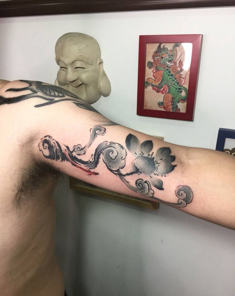 水墨莲花纹身图片