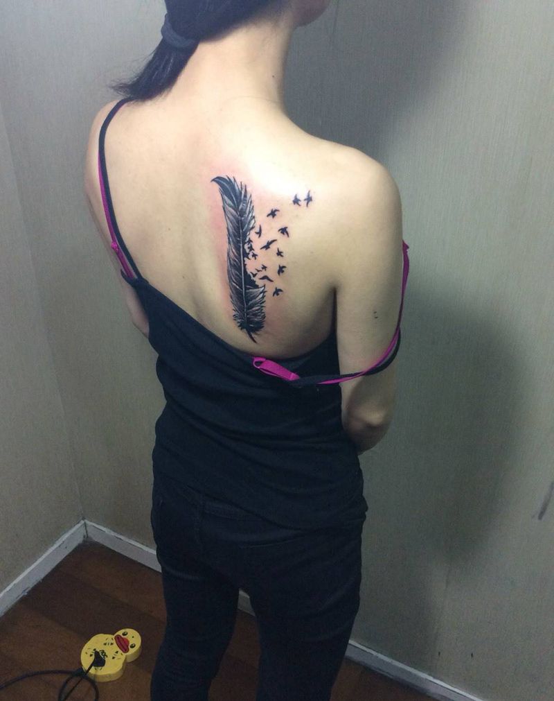 大羽毛纹身图片