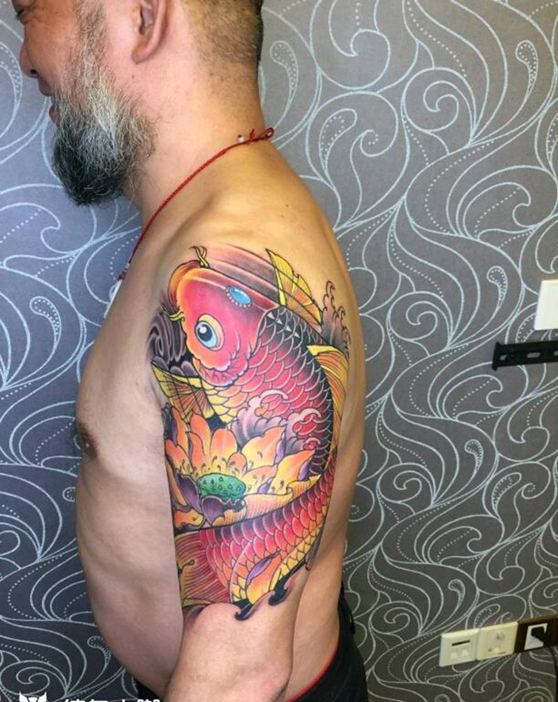 大哥奔六十了，胡子好好看纹身图片