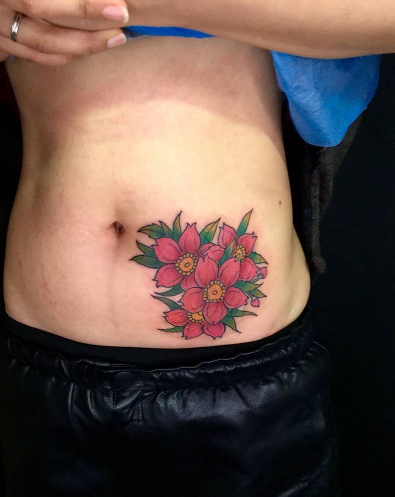 小花盖妊娠纹纹身图片