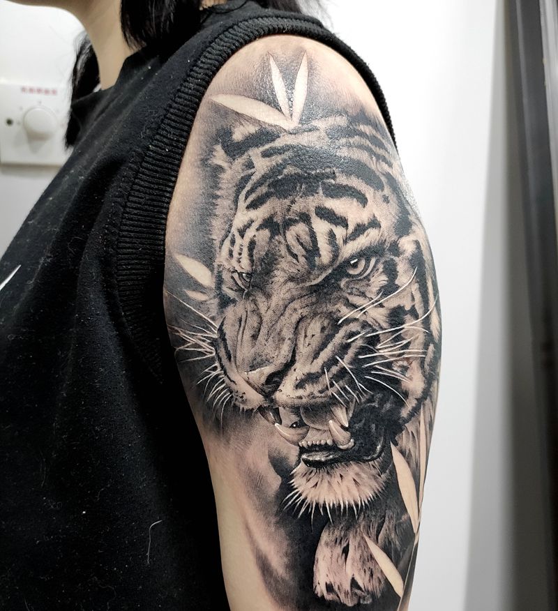 写实老虎纹身图片_手臂欧美写实纹身图案
