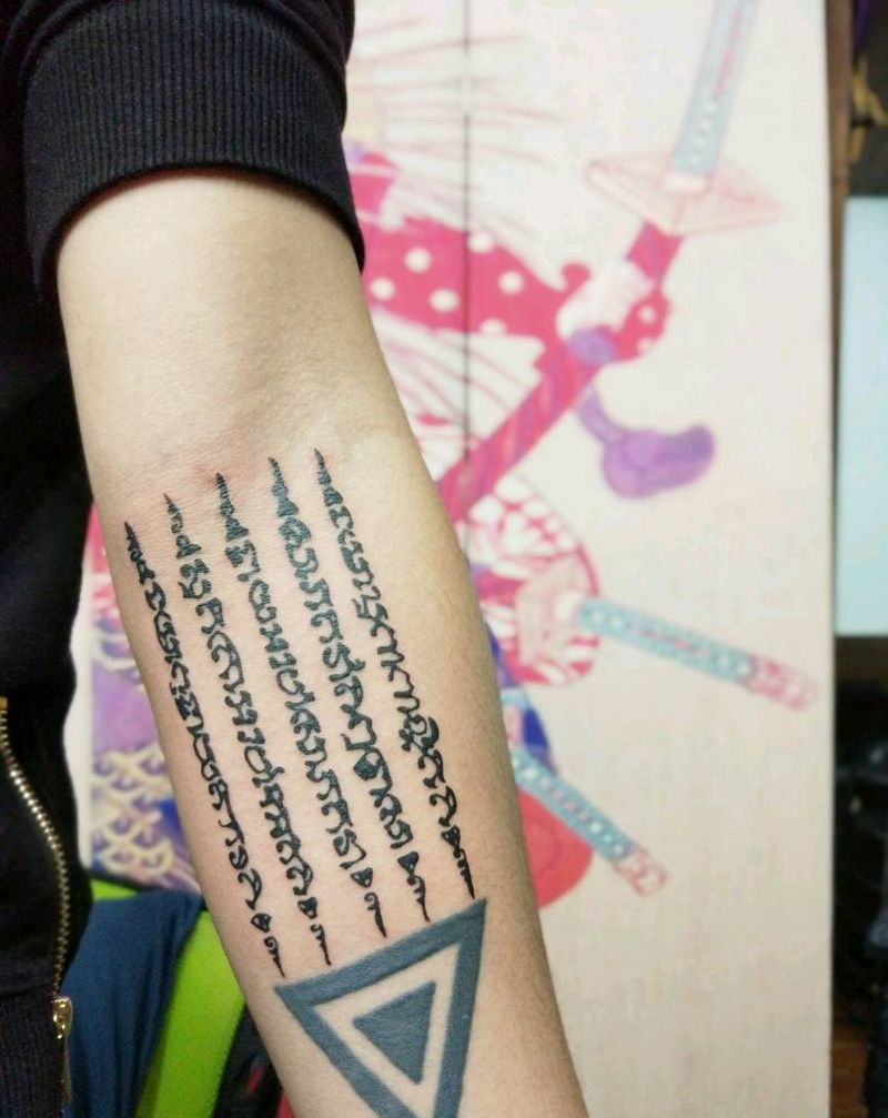 五条经纹身图片