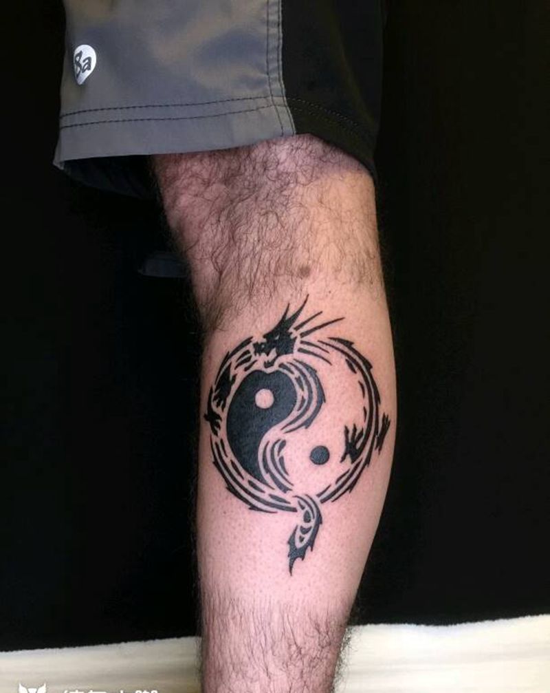 腿毛比我还多的葡萄牙老哥纹身图片