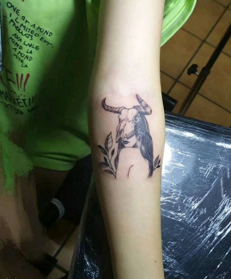 黑白小图纹身图片_手臂纹身图案