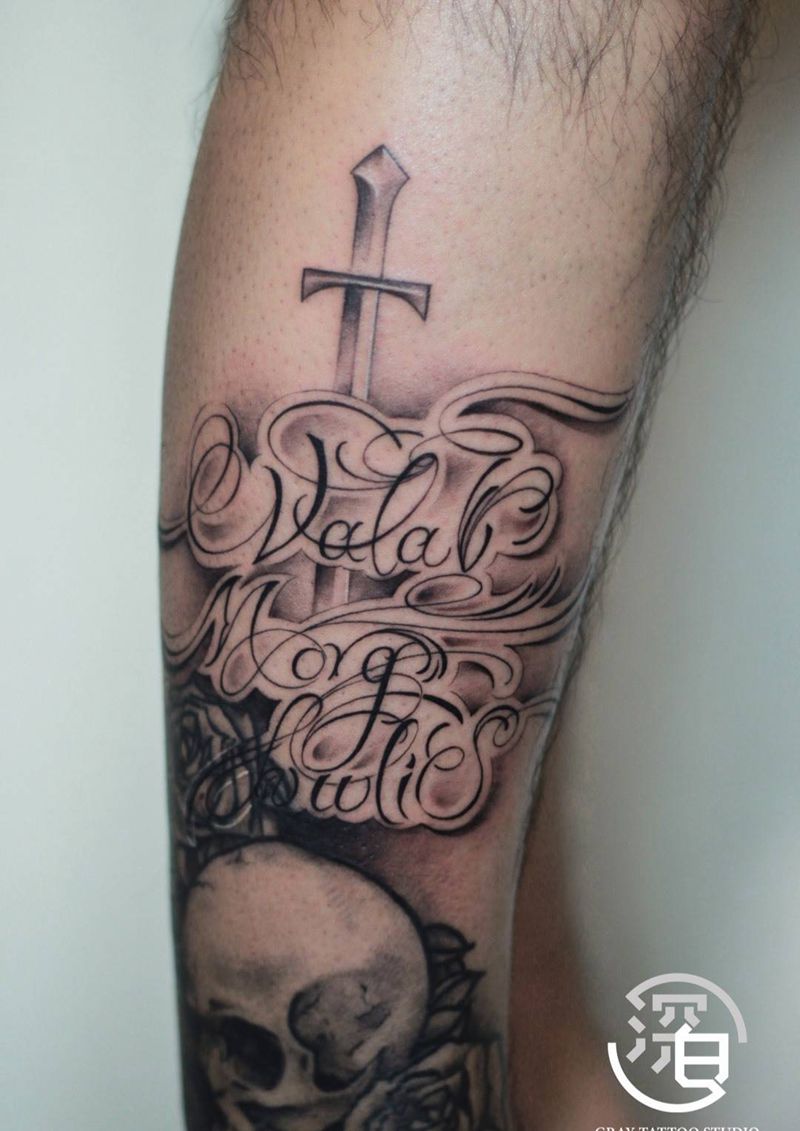 花体字纹身图片_腿部脚部花体字纹身图案