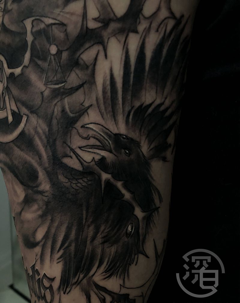 暗黑花臂局部纹身图片_手臂手部欧美写实暗黑乌鸦锁链纹身图案