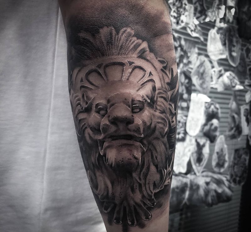 lion纹身图片_欧美写实纹身图案