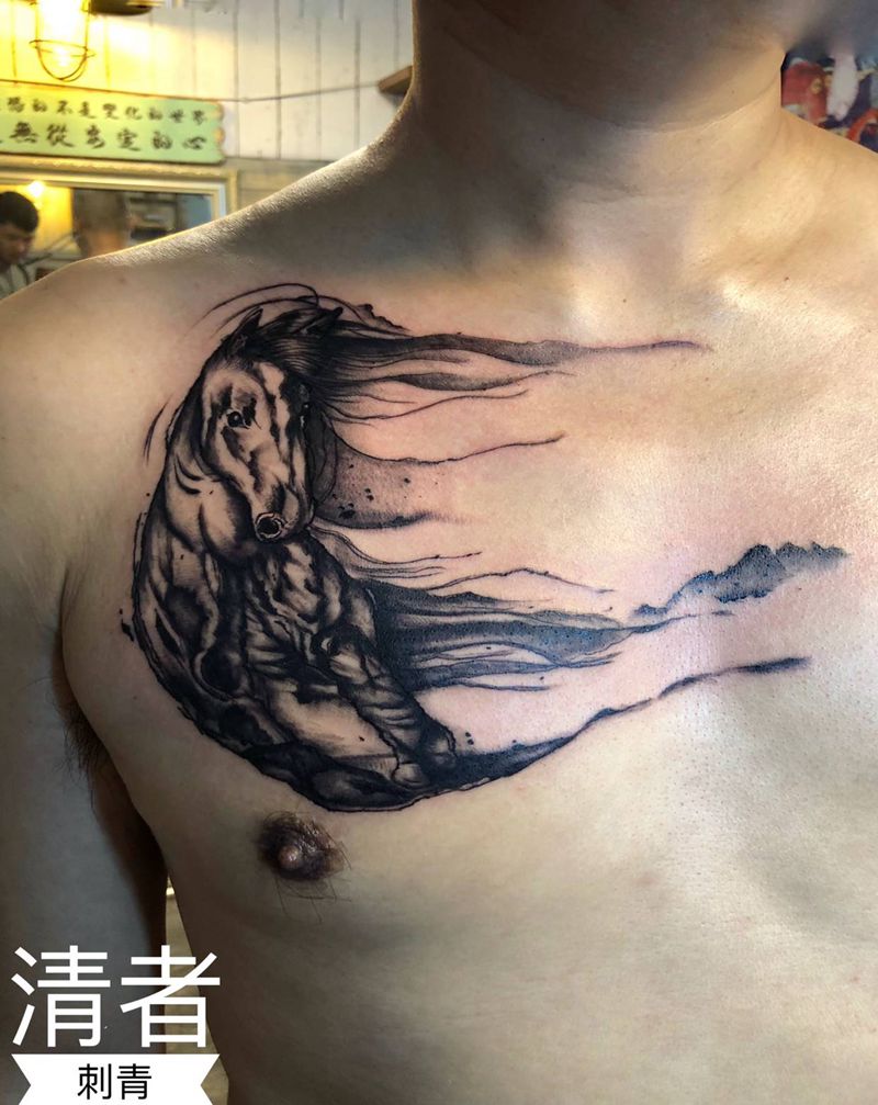 跑马儿纹身图片_胸部纹身图案