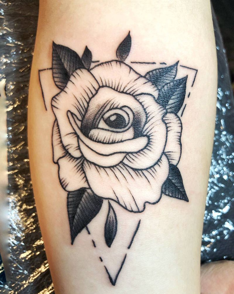 花花纹身图片_手臂几何纹身图案