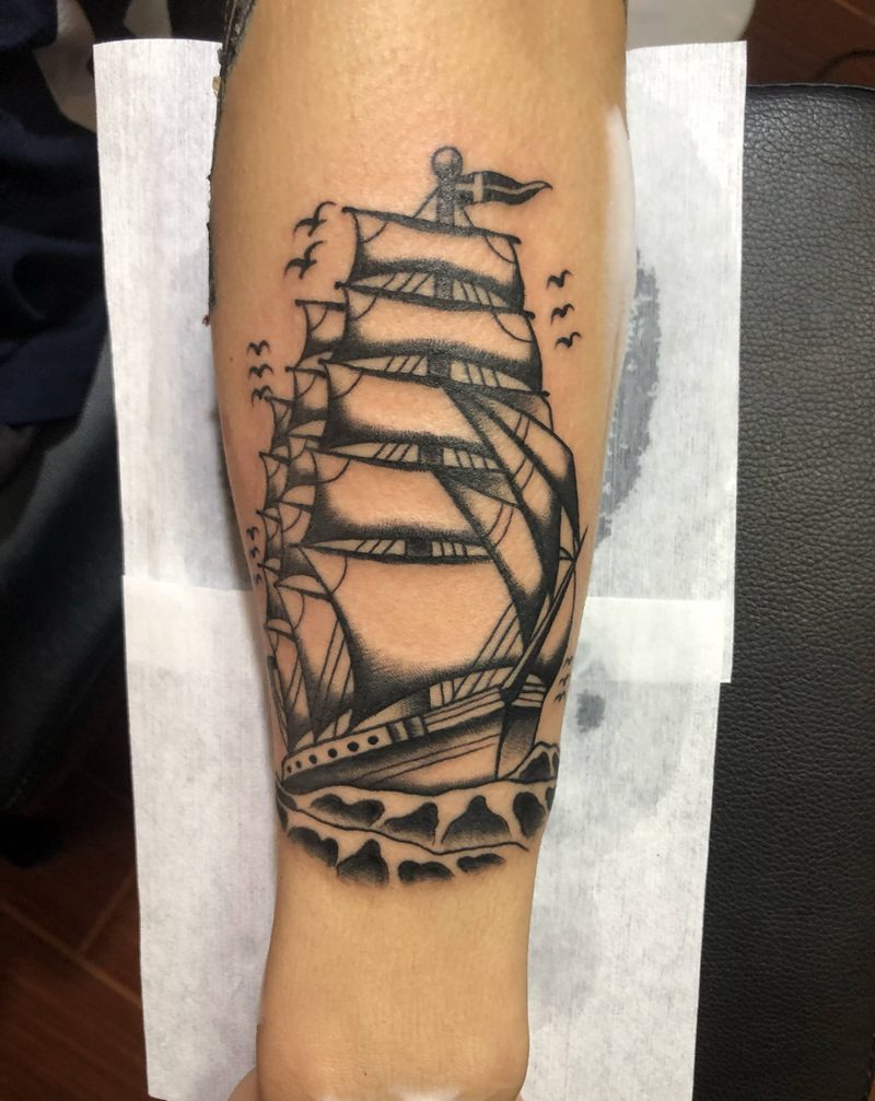 帆船纹身图片_手臂Old School纹身图案