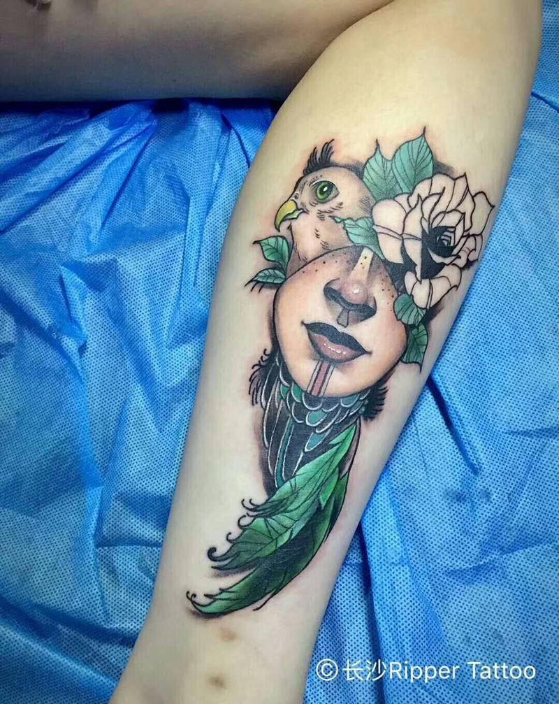 鹦鹉纹身图片_腿部New School纹身图案