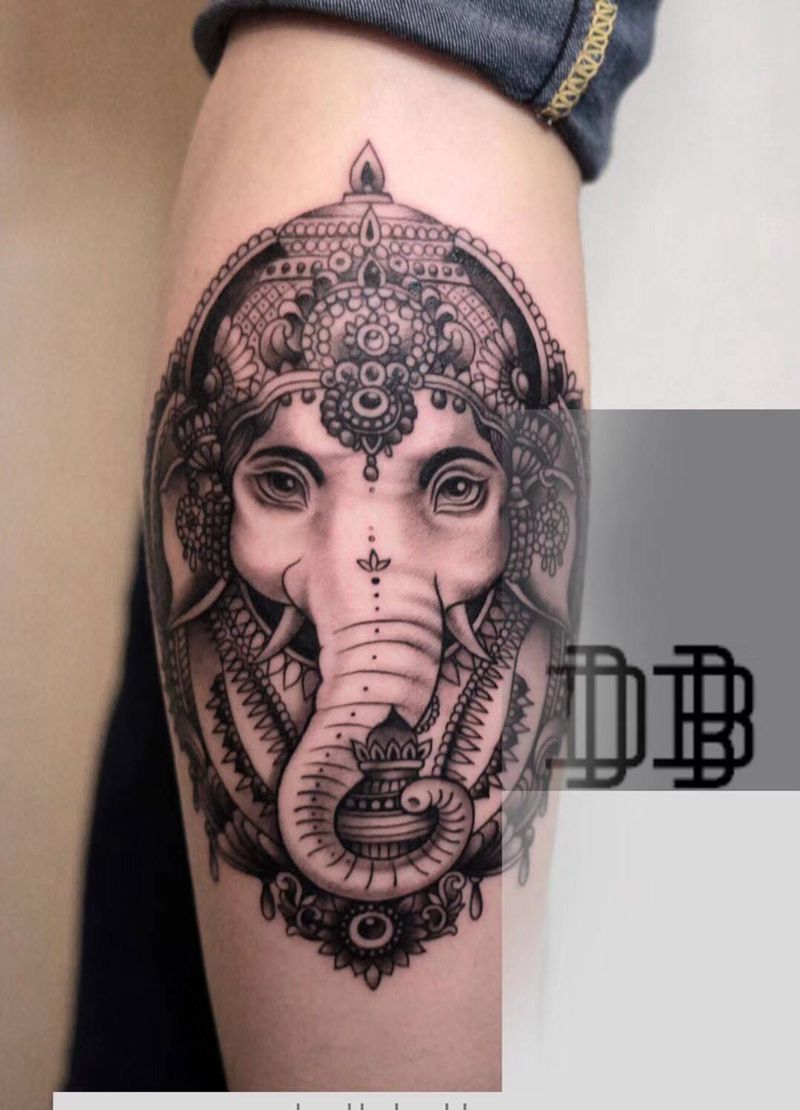 象神纹身图片_腿部脚部新传统几何象神纹身图案