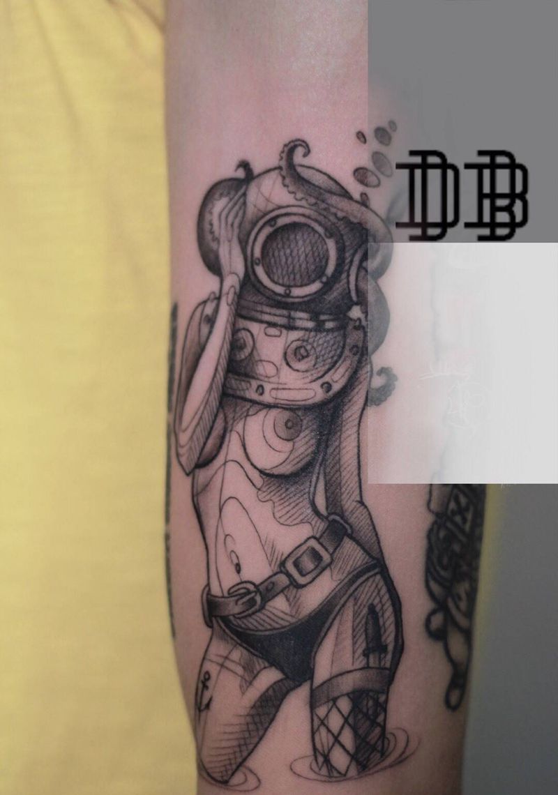 个性纹身纹身图片_手臂手部欧美写实点刺美女纹身图案