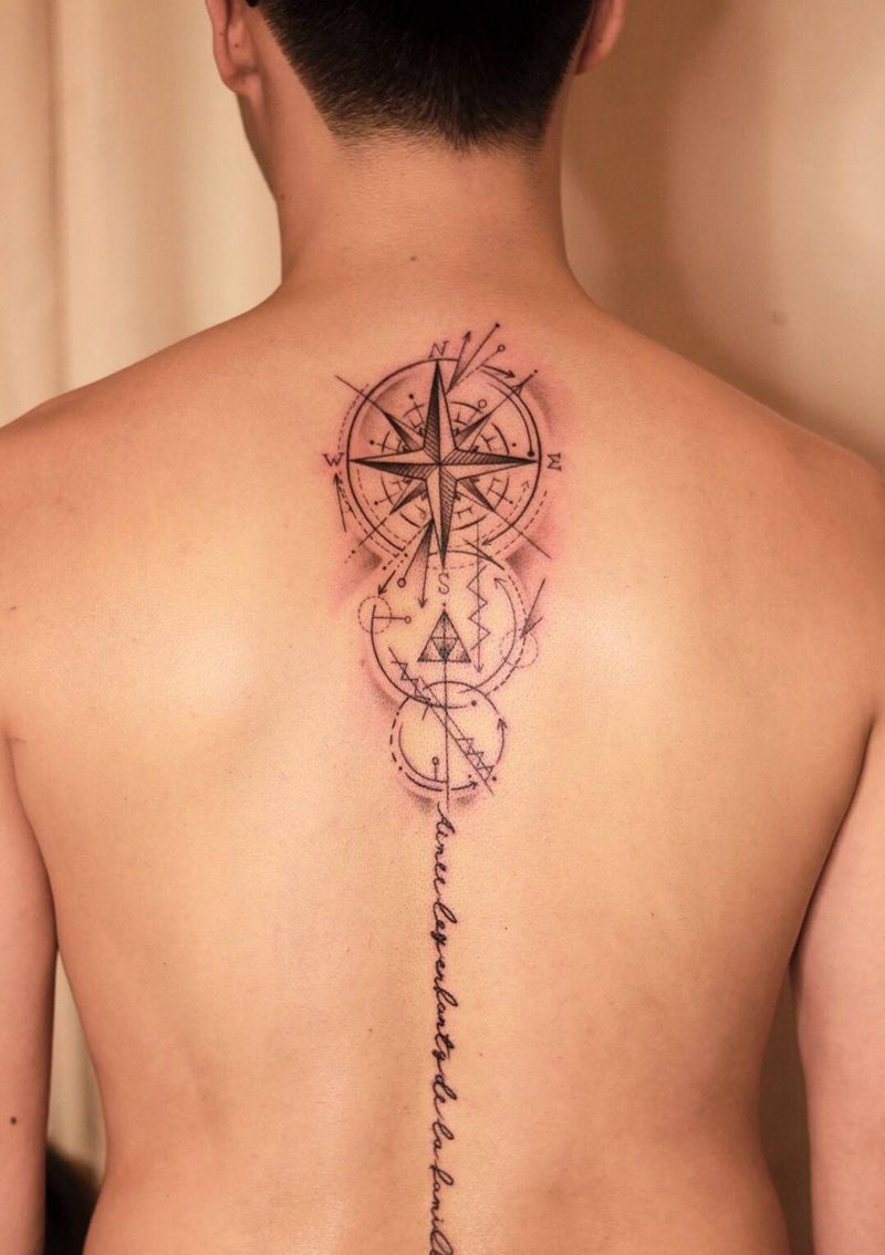 情侣罗盘脊柱纹身图片_背部几何水彩罗盘纹身图案