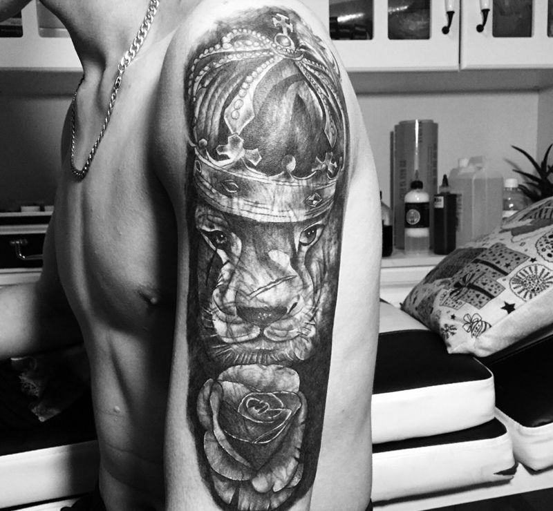 狮王遮盖纹身图片