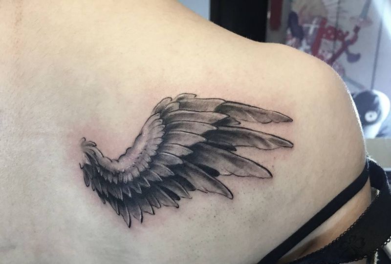 翅膀纹身图片