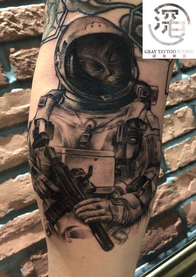 概念版星球大战纹身图片_手臂手部欧美写实太空人纹身图案