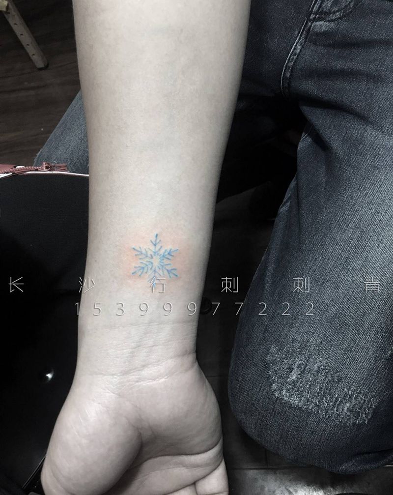 雪花纹身图片