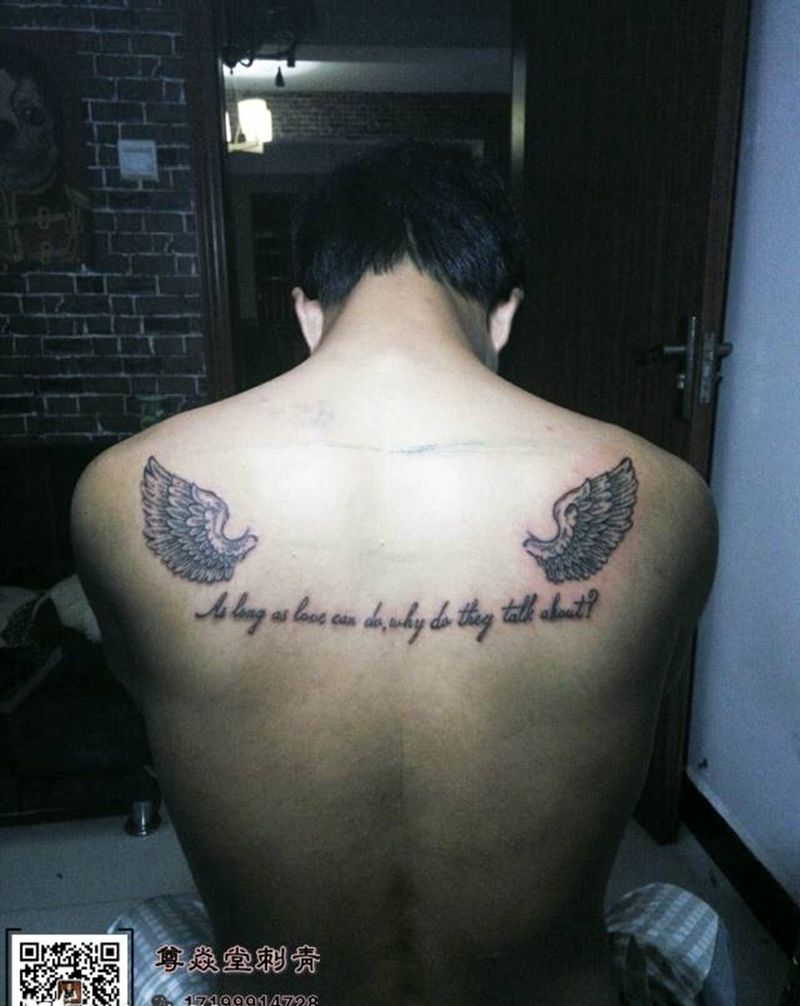 翅膀纹身图片