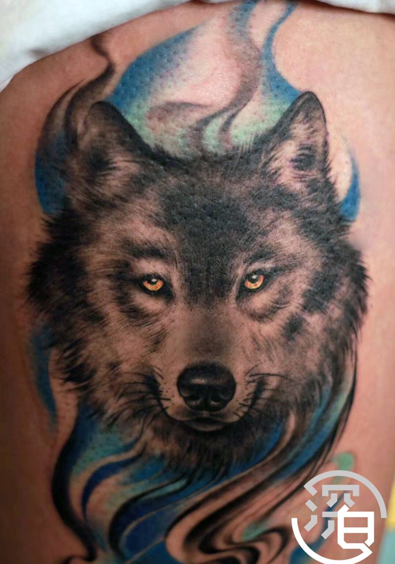 欧美写实狼纹身图片_腿部欧美写实狼纹身图案