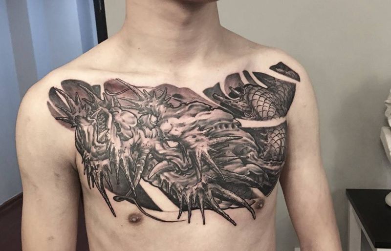 龙 花胸纹身图片