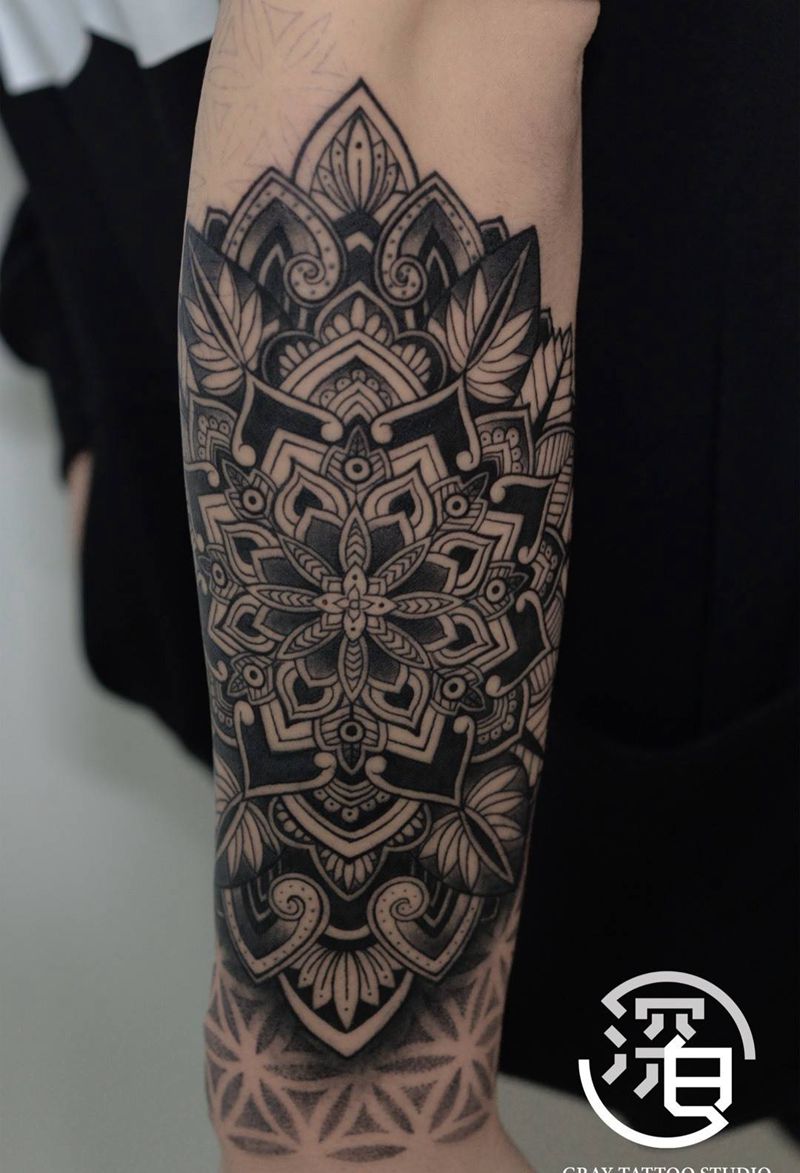 梵花小臂纹身图片_手臂手部点刺图腾梵花纹身图案