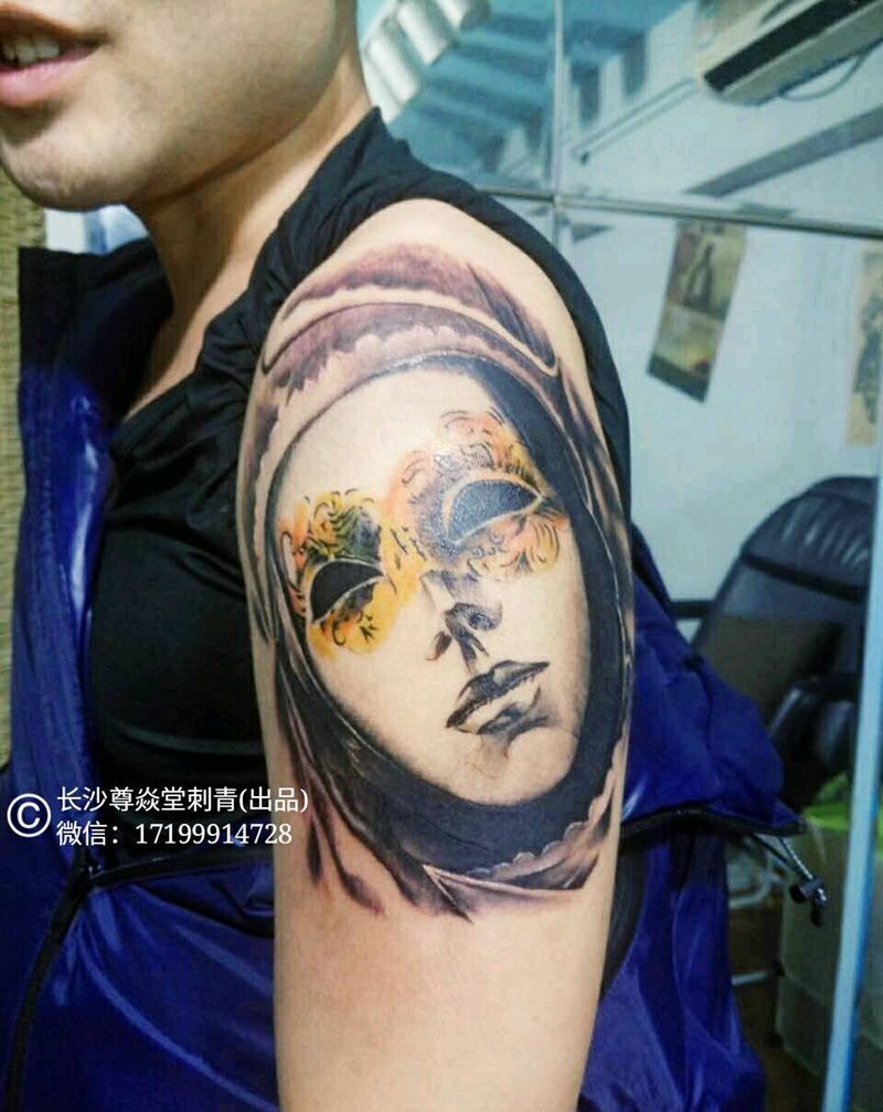 面具纹身图片_手臂手部欧美人物成品纹身图案