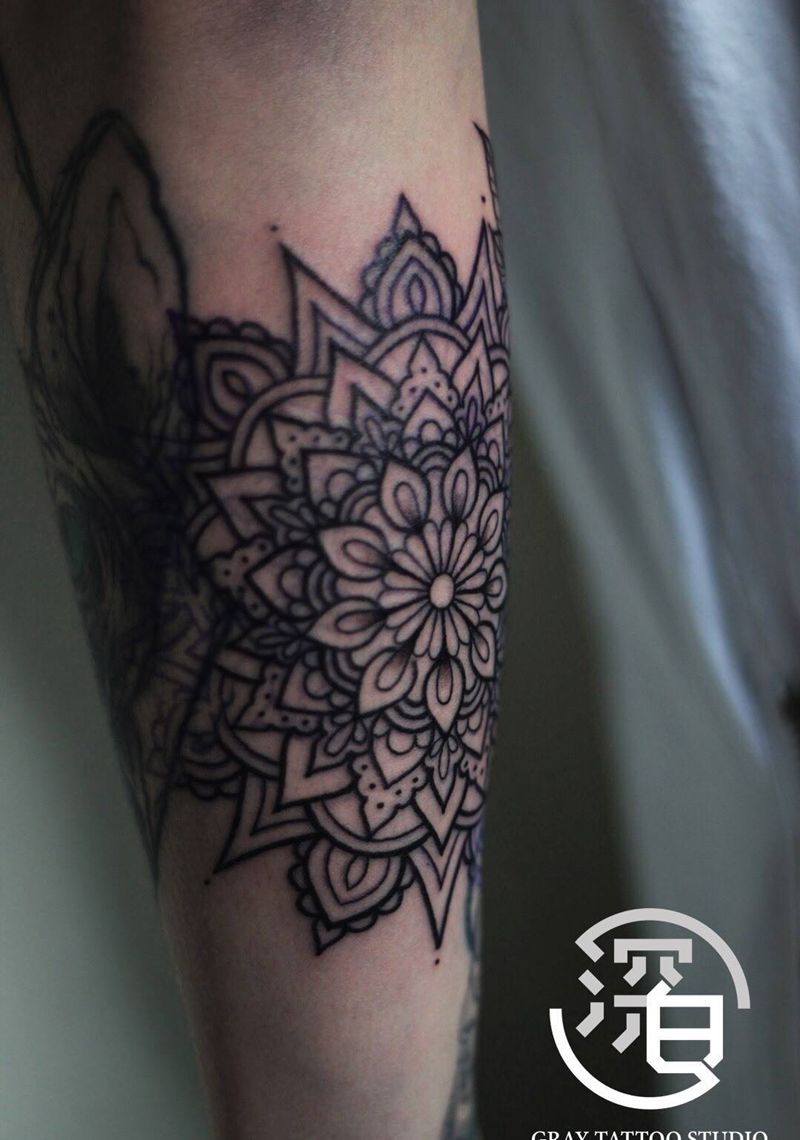 梵花花臂局部纹身图片_手臂手部图腾点刺梵花纹身图案