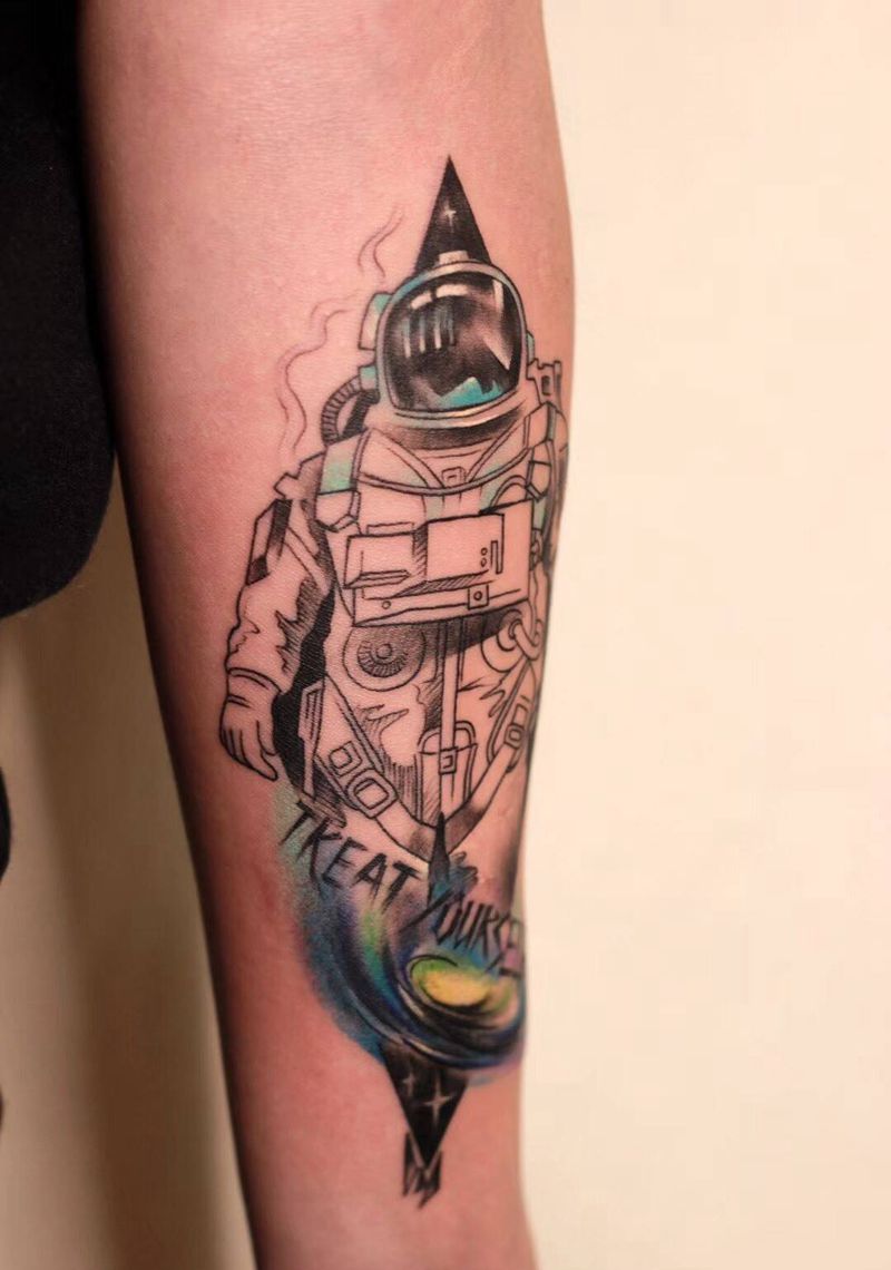 宇航员纹身图片
