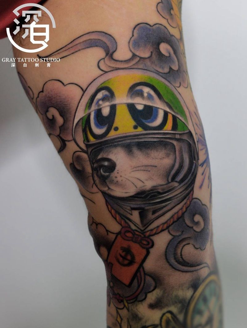 mini小图纹身图片_颈部手臂欧美写实New School美人鱼英文纹身图案