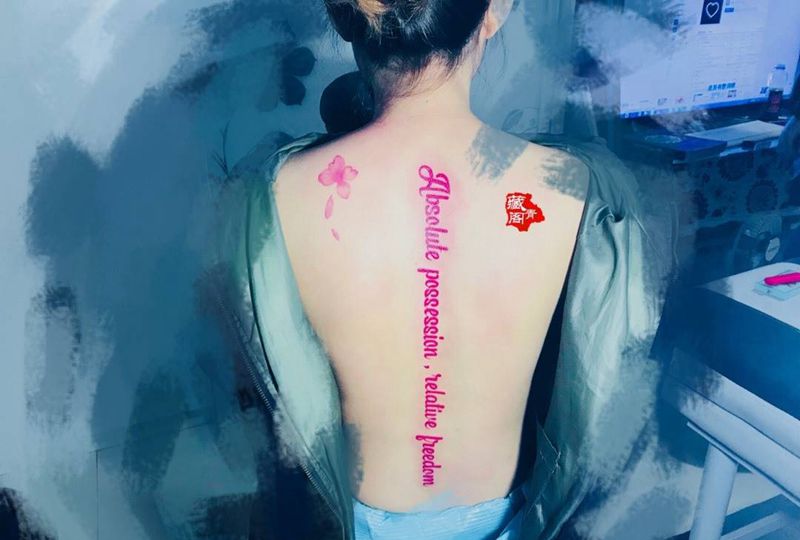 脊柱纹身图片
