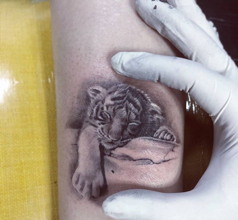 baby tiger纹身图片