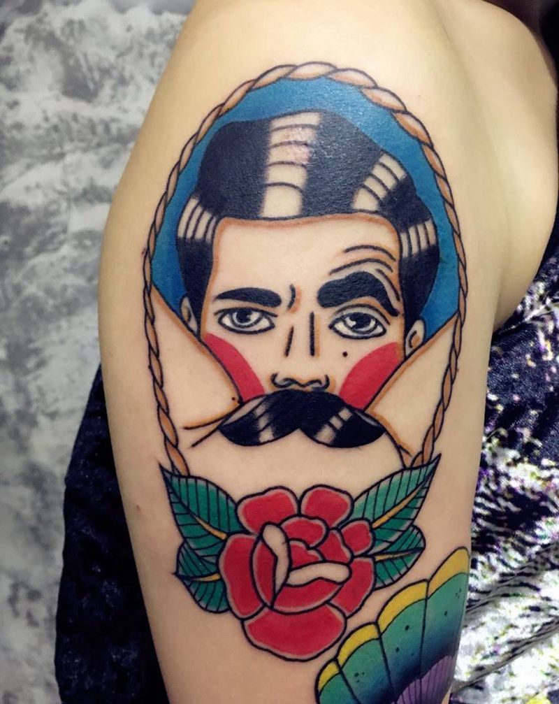 美女校园风纹身图片