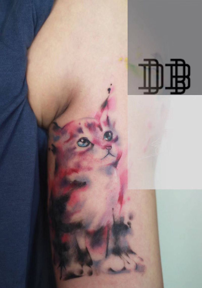小清新纹身图片_手臂手部水彩欧美写实猫纹身图案