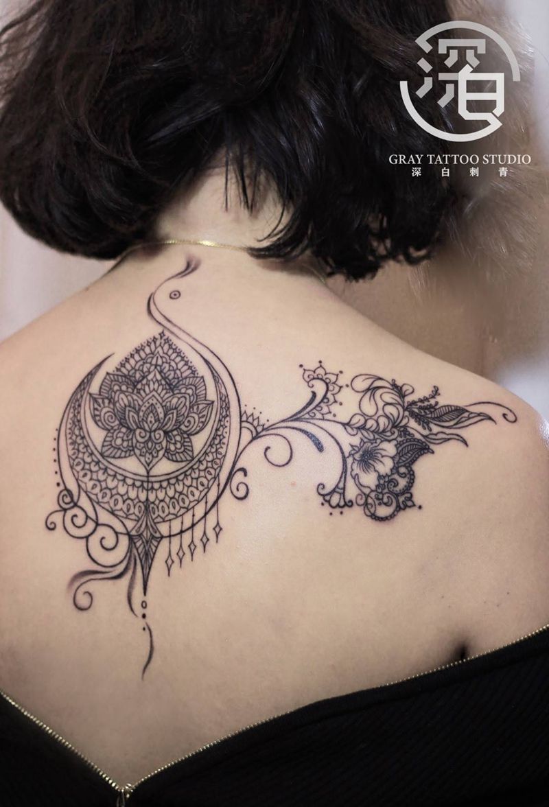 梵花半背纹身图片_背部颈部点刺图腾梵花小清新纹身图案