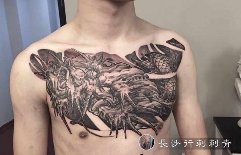 花胸龙纹身图片
