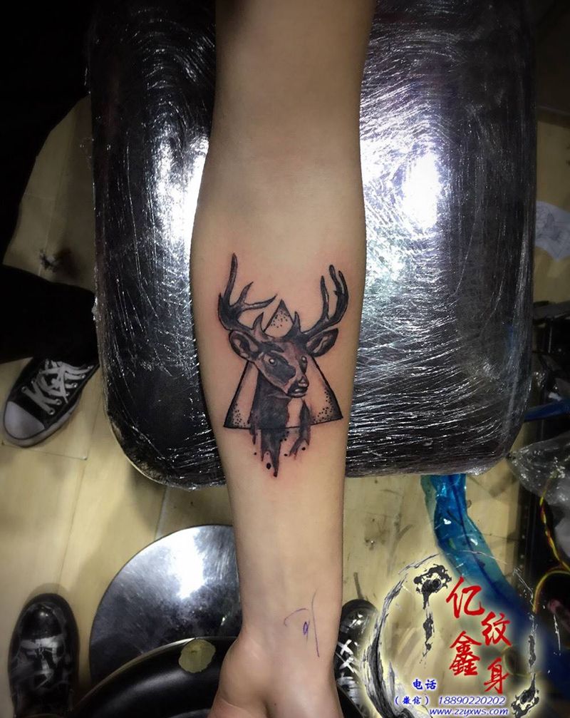 近日小作纹身图片