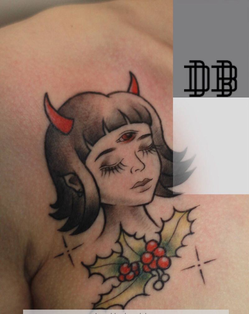 卡通花肩纹身图片_肩部胸部欧美写实New School天使纹身图案