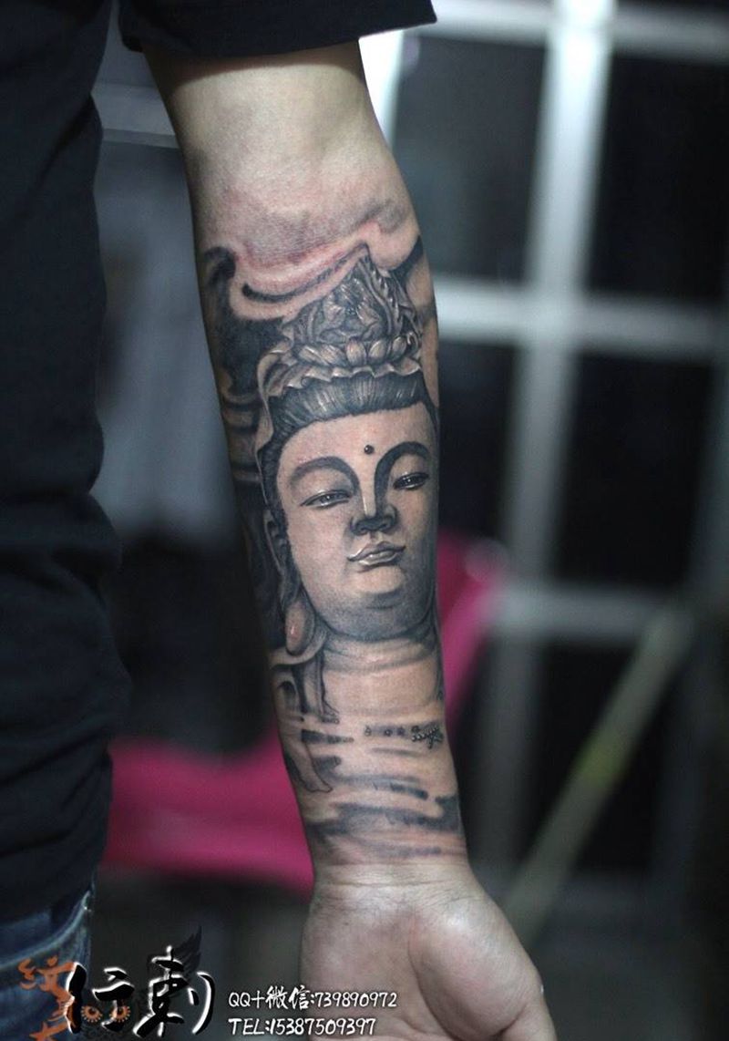 观音菩萨纹身图片_传统写实宗教纹身图案