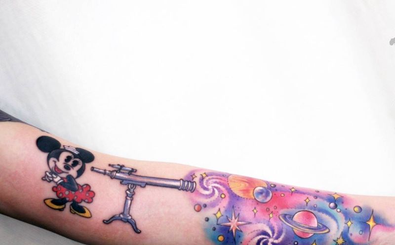 米妮纹身图片_手部手臂New School欧美写实米妮米老鼠纹身图案