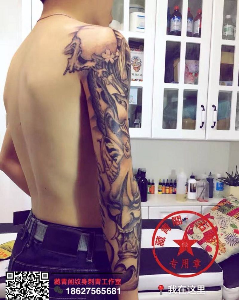 般若花臂纹身图片