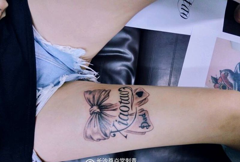 蝴蝶结纹身图片