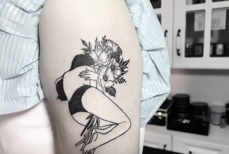 捧花女郎纹身图片