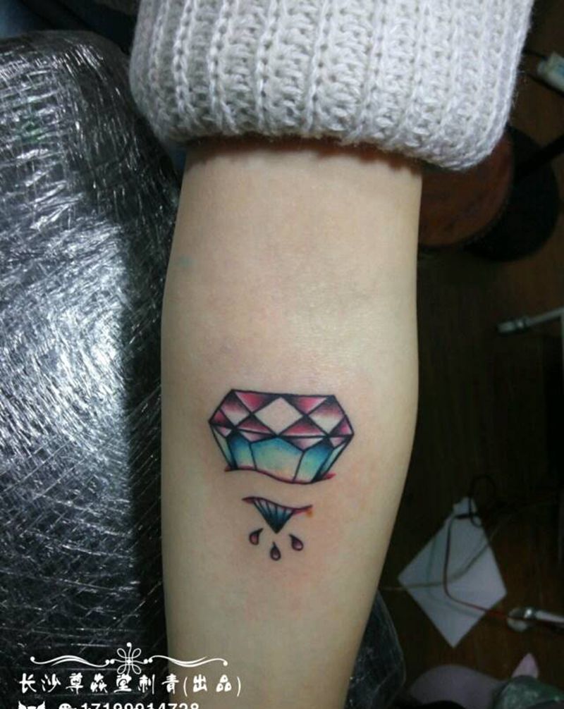 大宝石纹身图片_手部清新贴纸成品纹身图案