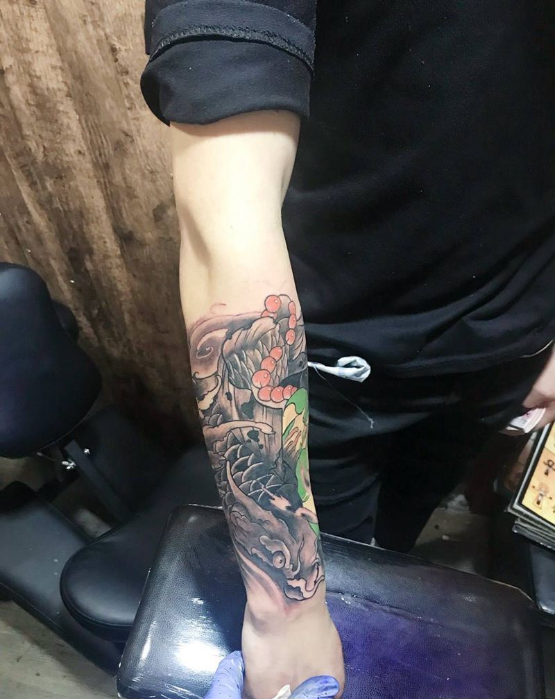 鲤鱼纹身图片_手臂纹身图案